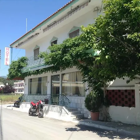 Paralia מלון קאבוס